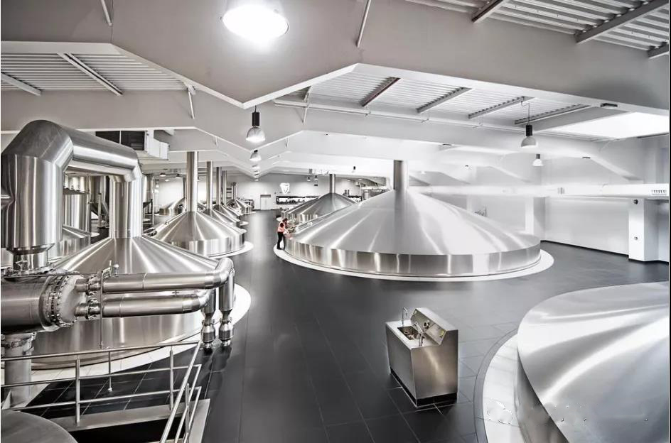 大型精釀啤酒廠設(shè)備 大型精釀啤酒廠設(shè)備